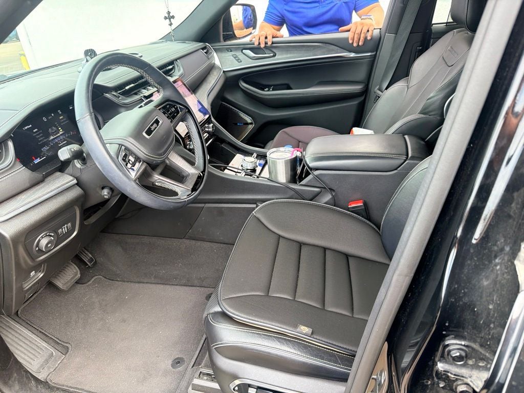 2023 Jeep Grand Cherokee Overland