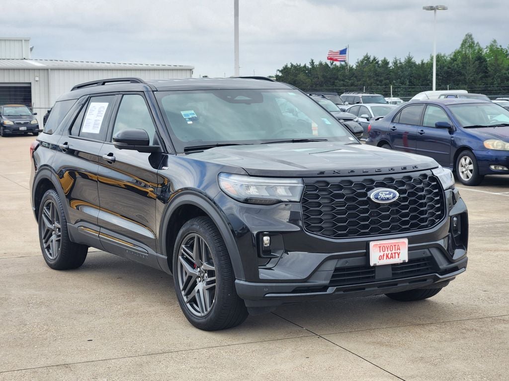 2025 Ford Explorer ST-Line