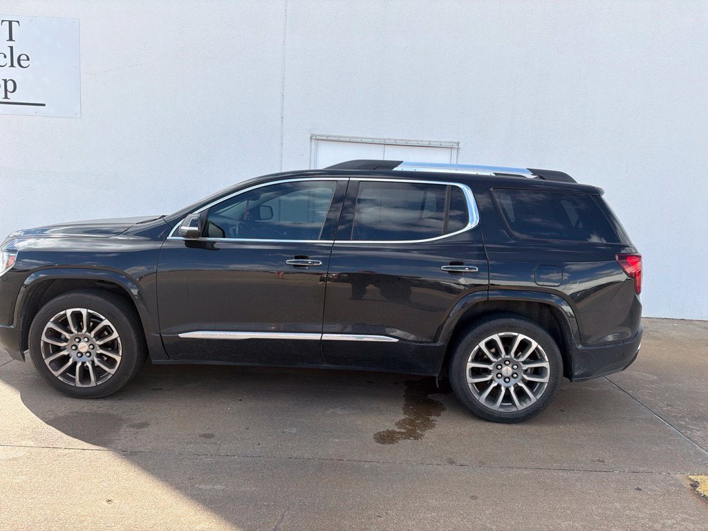 2022 GMC Acadia Denali