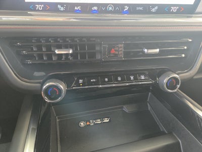 2025 Chevrolet Suburban RST