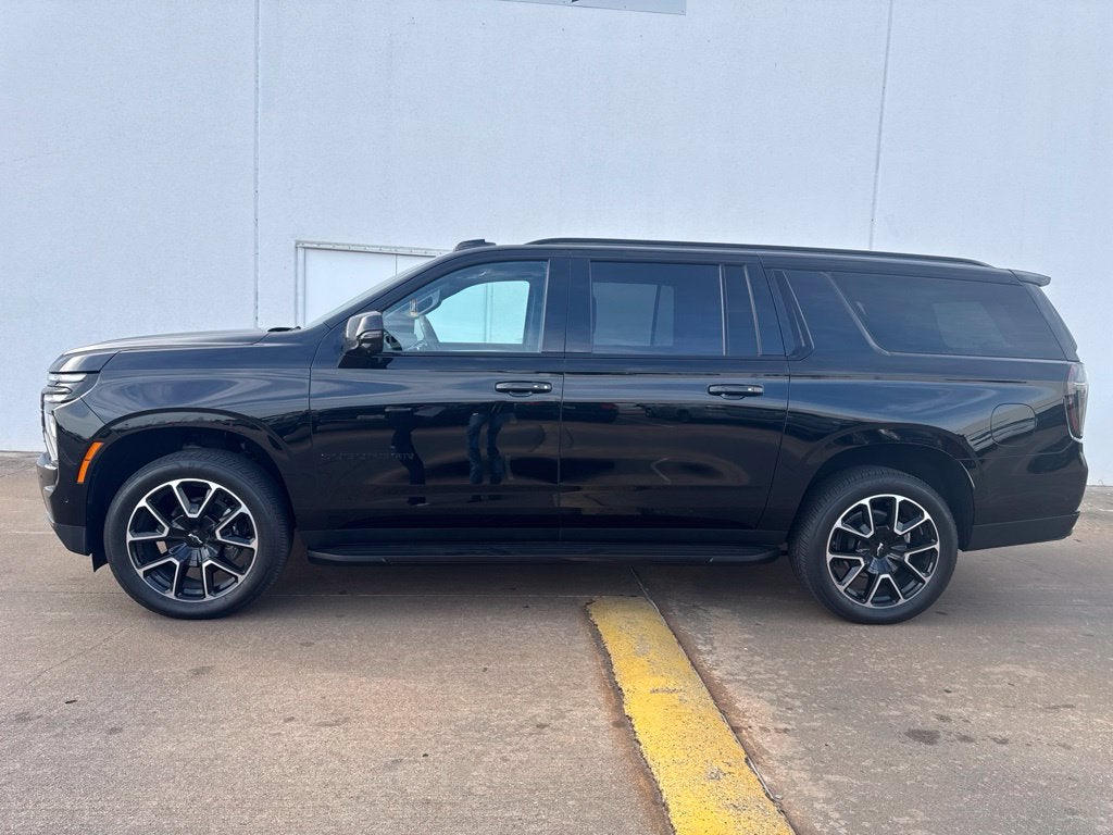 2025 Chevrolet Suburban RST