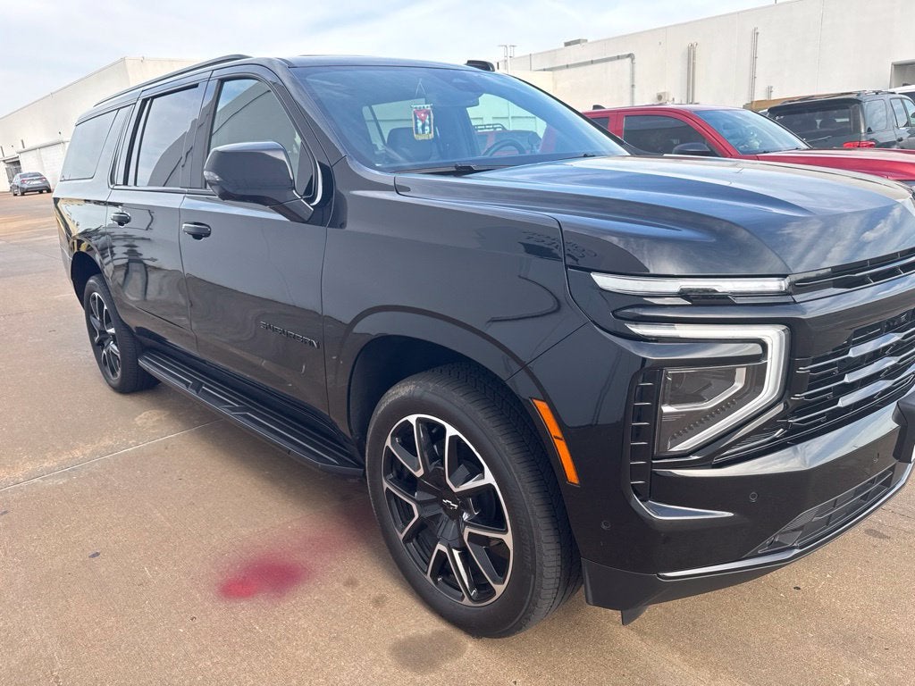 2025 Chevrolet Suburban RST