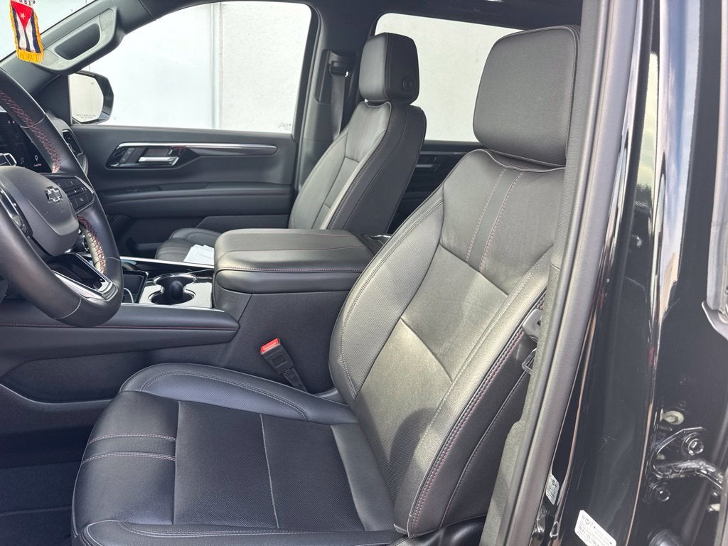 2025 Chevrolet Suburban RST