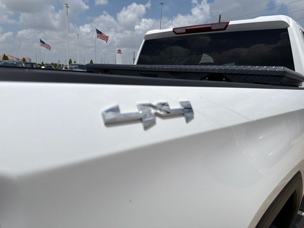 2026 GMC Sierra SLT