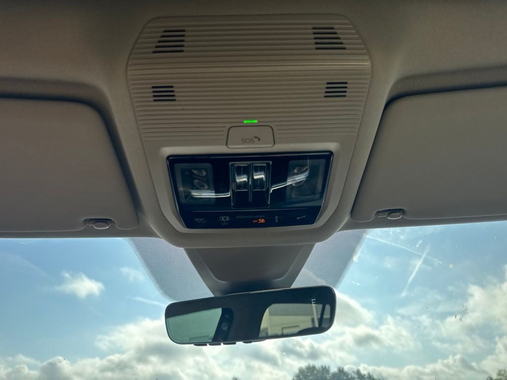 2025 Volkswagen Atlas 2.0T SEL Premium R-Line