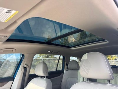 2025 Volkswagen Atlas 2.0T SEL Premium R-Line