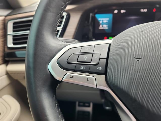 2025 Volkswagen Atlas 2.0T SEL Premium R-Line