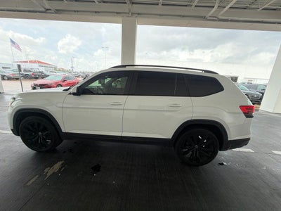 2022 Volkswagen Atlas 3.6L V6 SE w/Technology