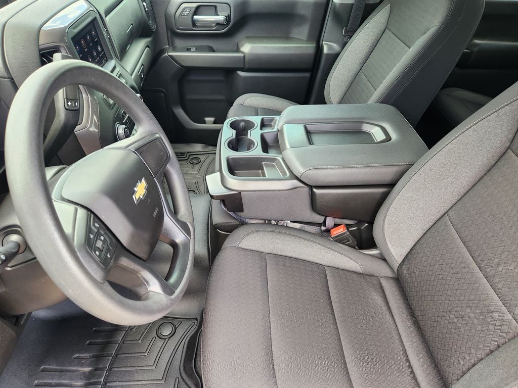 2024 Chevrolet Silverado HD Custom