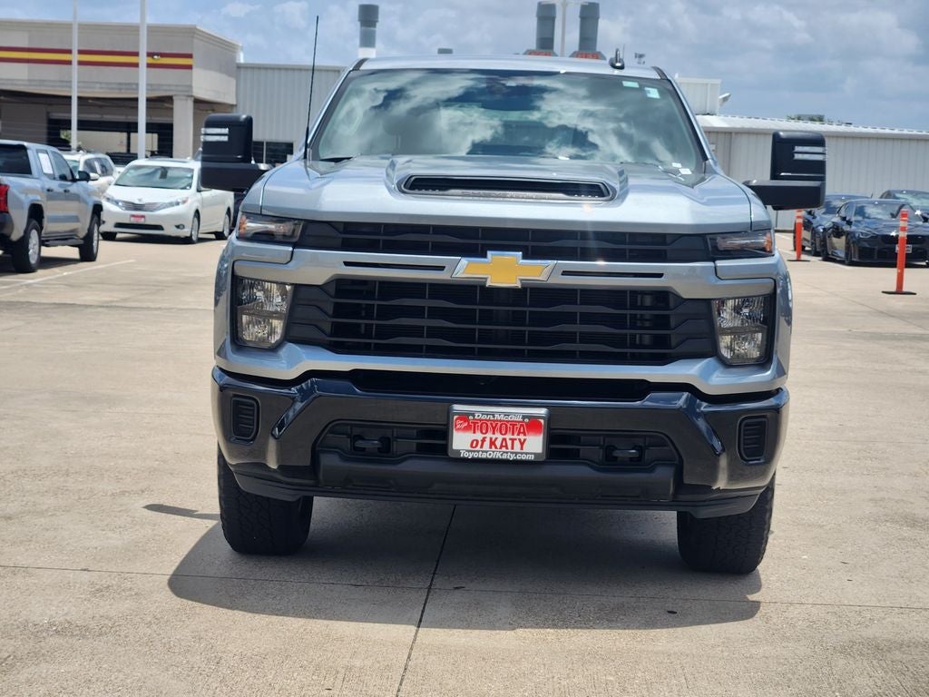 2024 Chevrolet Silverado HD Custom