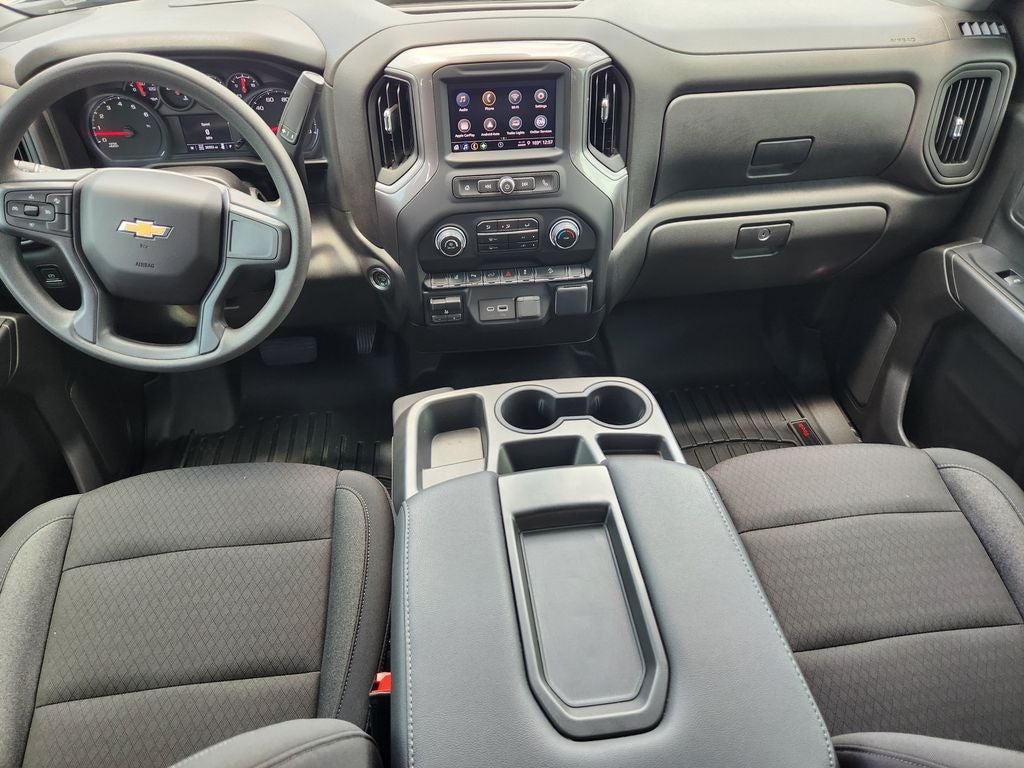 2024 Chevrolet Silverado HD Custom