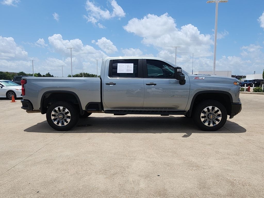 2024 Chevrolet Silverado HD Custom