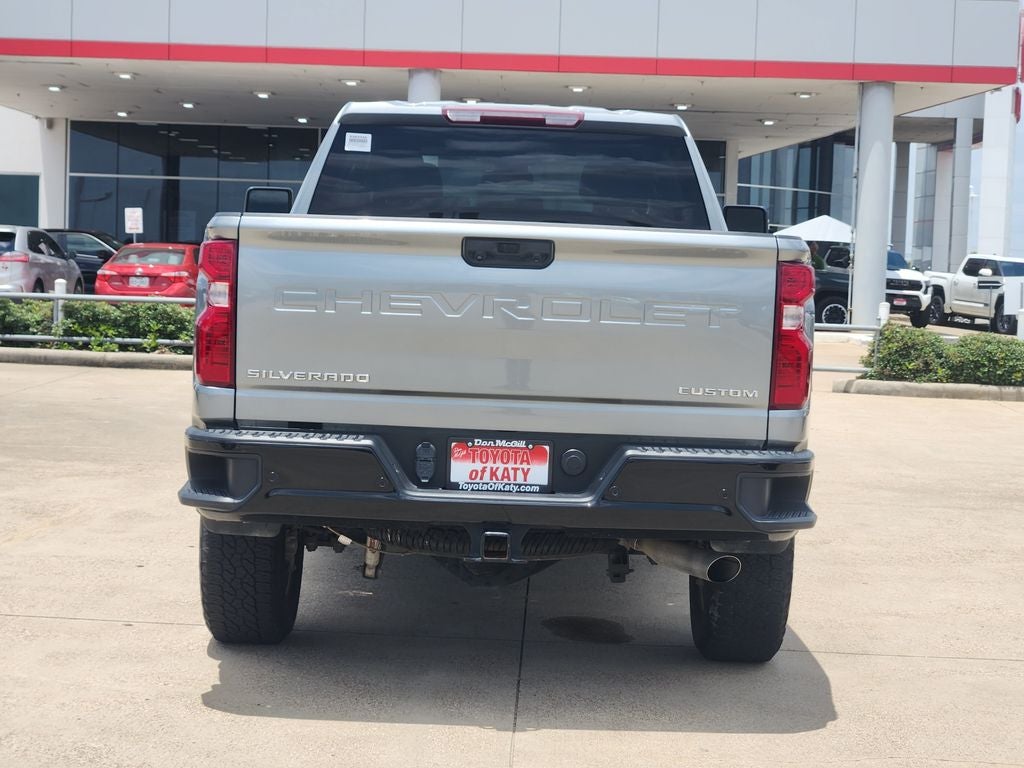 2024 Chevrolet Silverado HD Custom