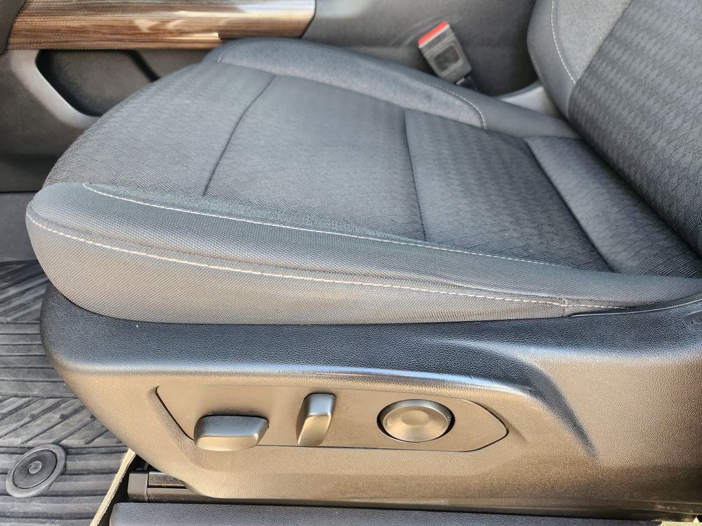 2023 Chevrolet Silverado LT