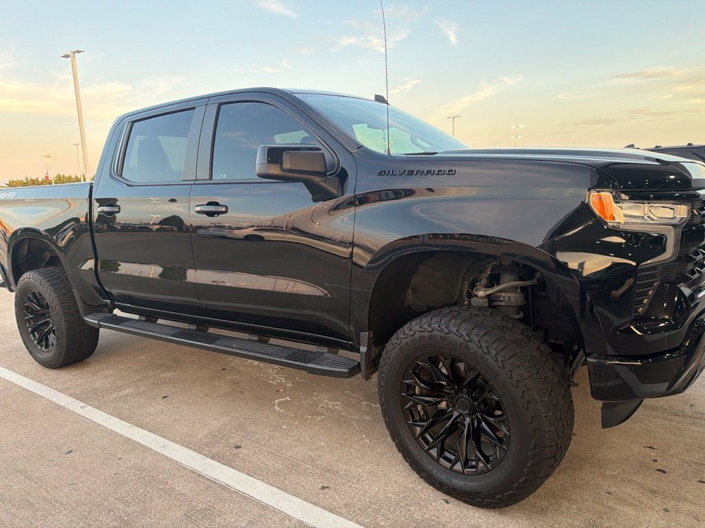 2024 Chevrolet Silverado RST