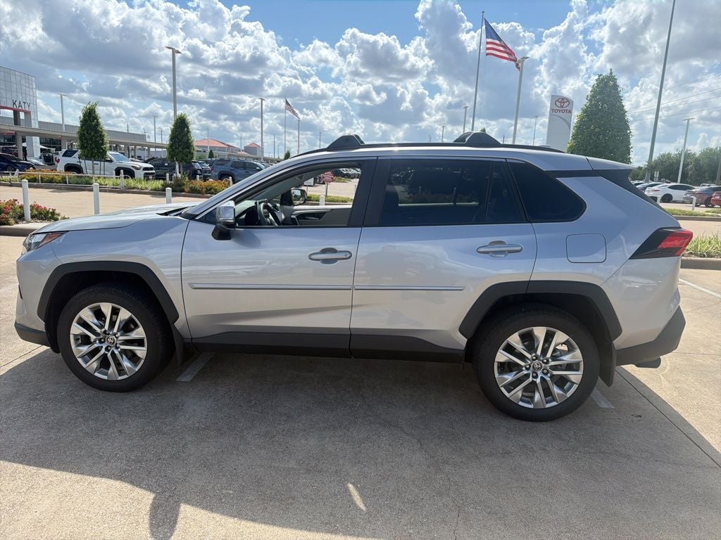 2025 Toyota RAV4 XLE Premium