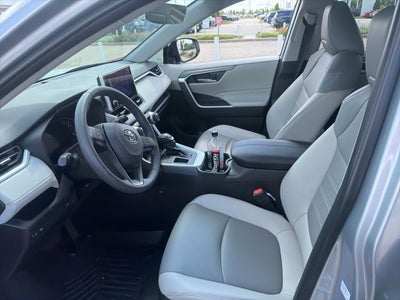 2025 Toyota RAV4 XLE Premium