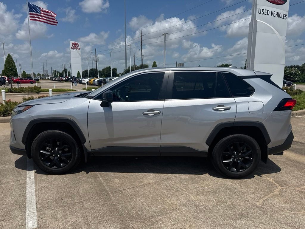 2025 Toyota RAV4 LE