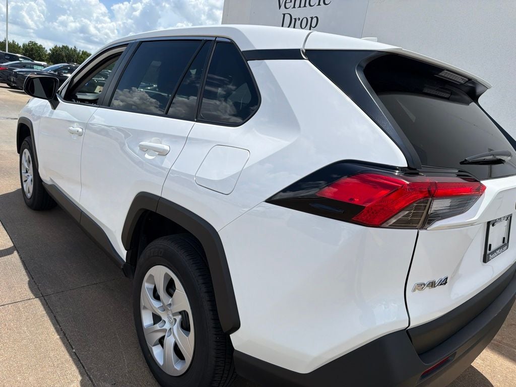 2025 Toyota RAV4 LE