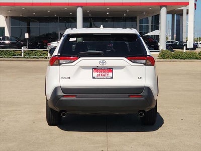 2025 Toyota RAV4 LE