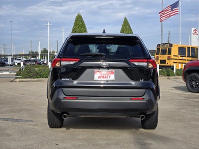 2025 Toyota RAV4 LE