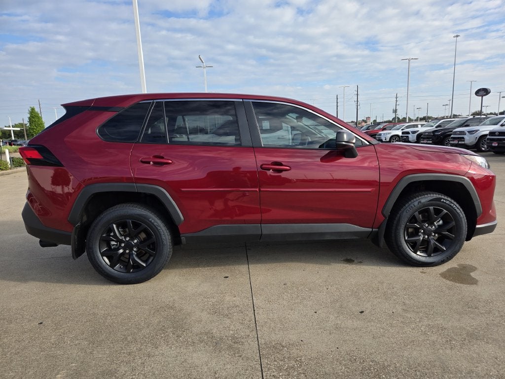 2025 Toyota RAV4 LE
