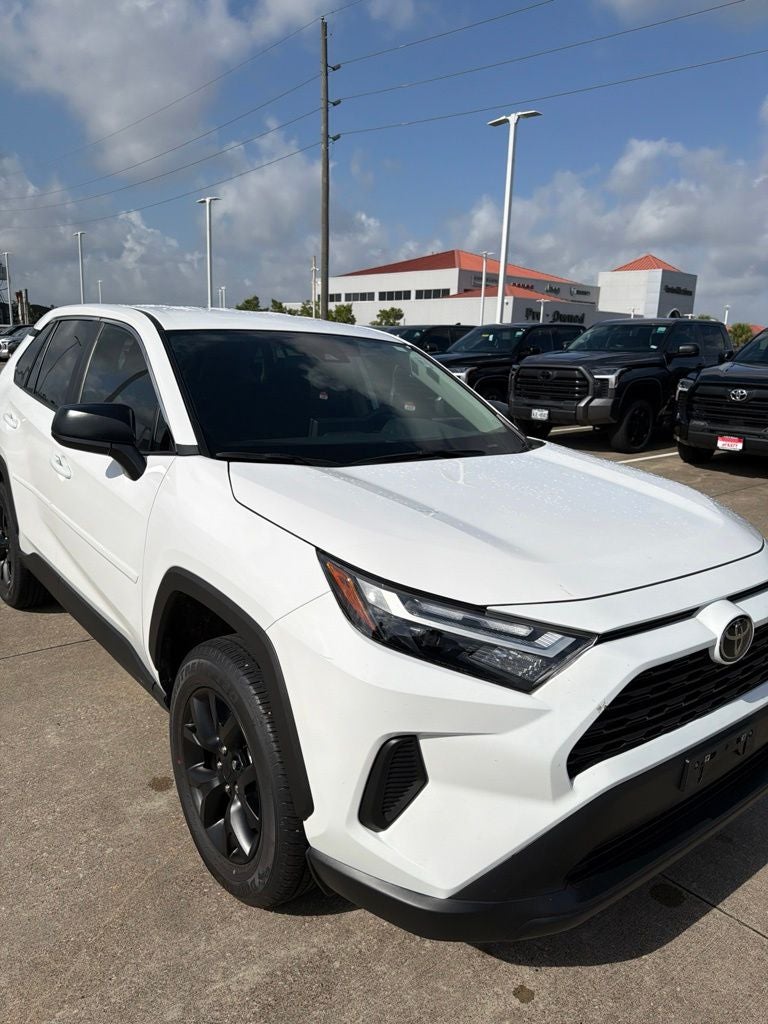 2025 Toyota RAV4 LE