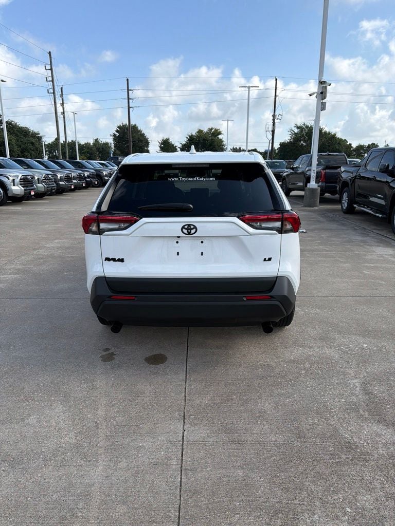 2025 Toyota RAV4 LE