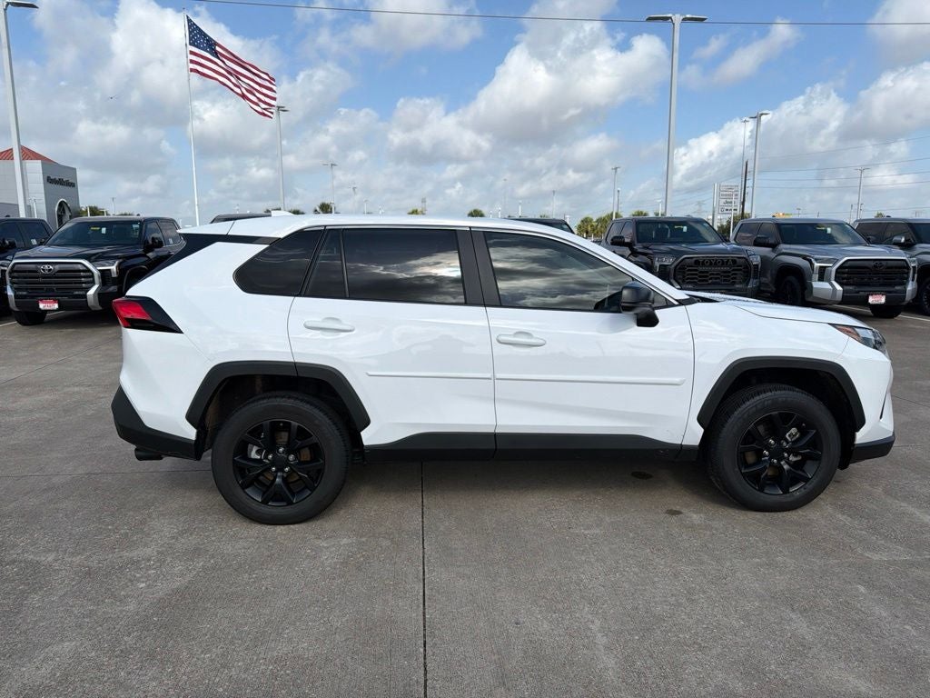 2025 Toyota RAV4 LE