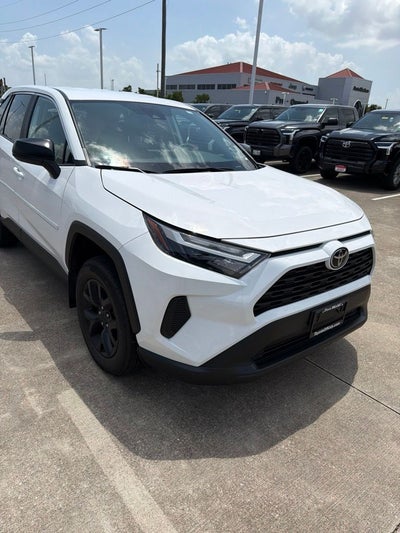 2025 Toyota RAV4 LE