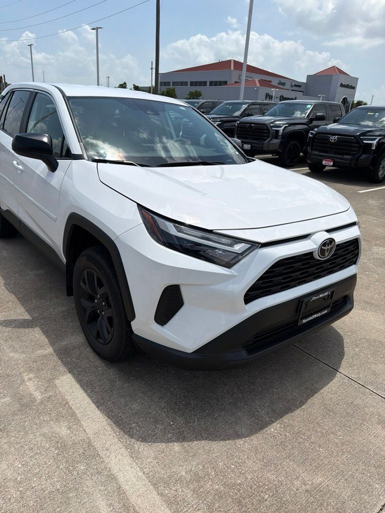 2025 Toyota RAV4 LE