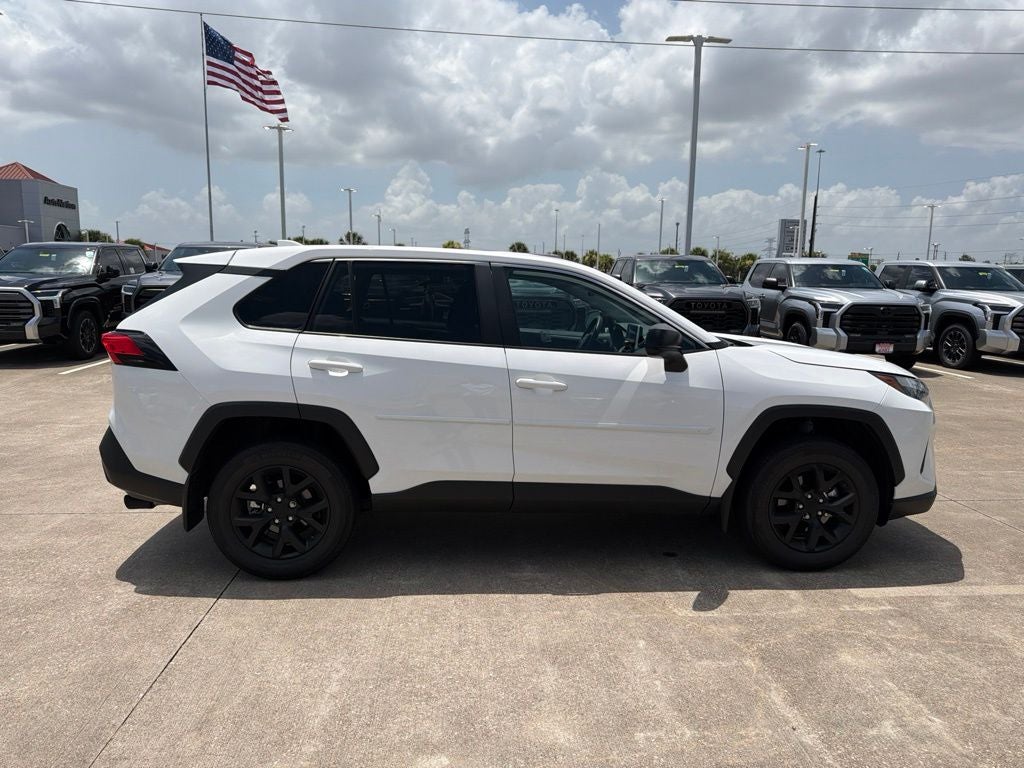 2025 Toyota RAV4 LE