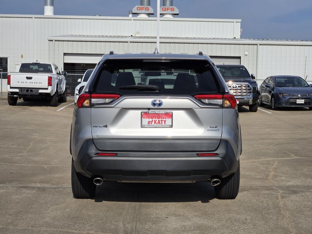 2021 Toyota RAV4 Hybrid XLE