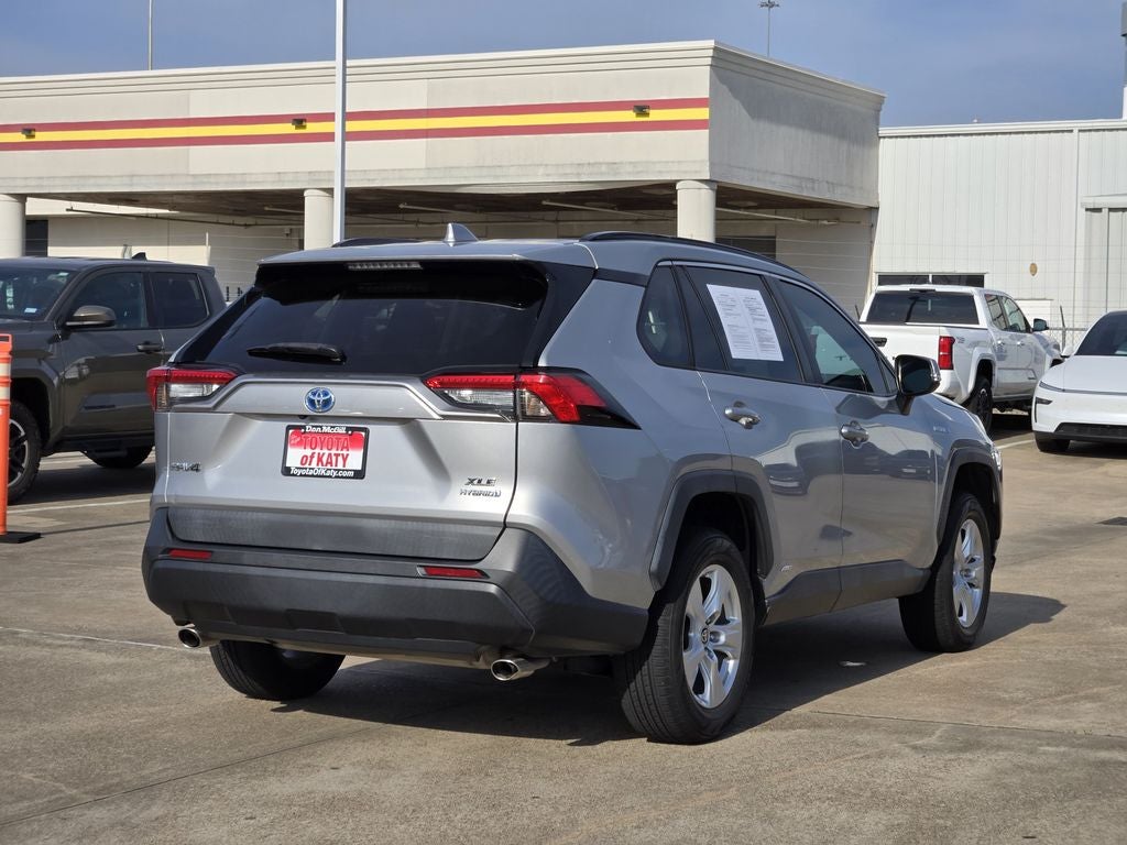 2021 Toyota RAV4 Hybrid XLE