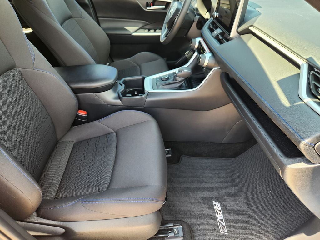 2025 Toyota RAV4 Hybrid SE