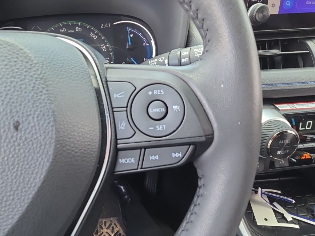 2025 Toyota RAV4 Hybrid SE