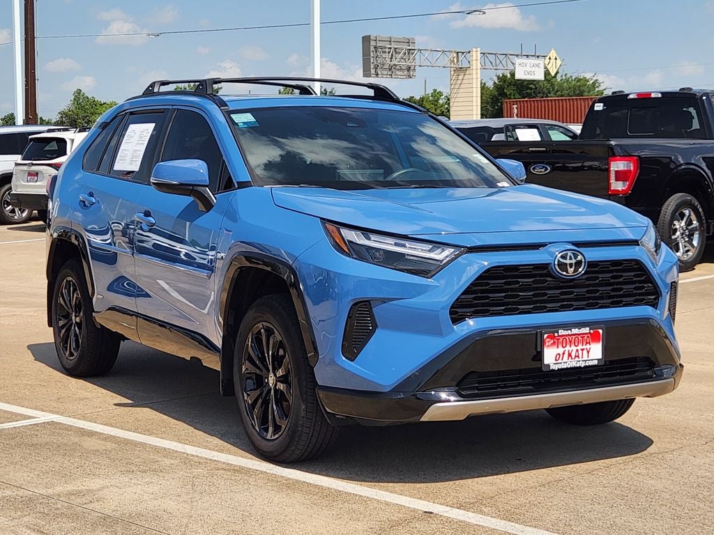 2025 Toyota RAV4 Hybrid SE