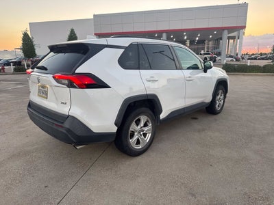 2021 Toyota RAV4 XLE