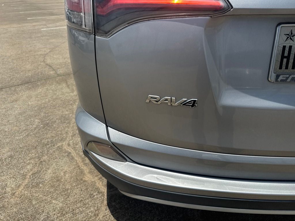 2016 Toyota RAV4 XLE