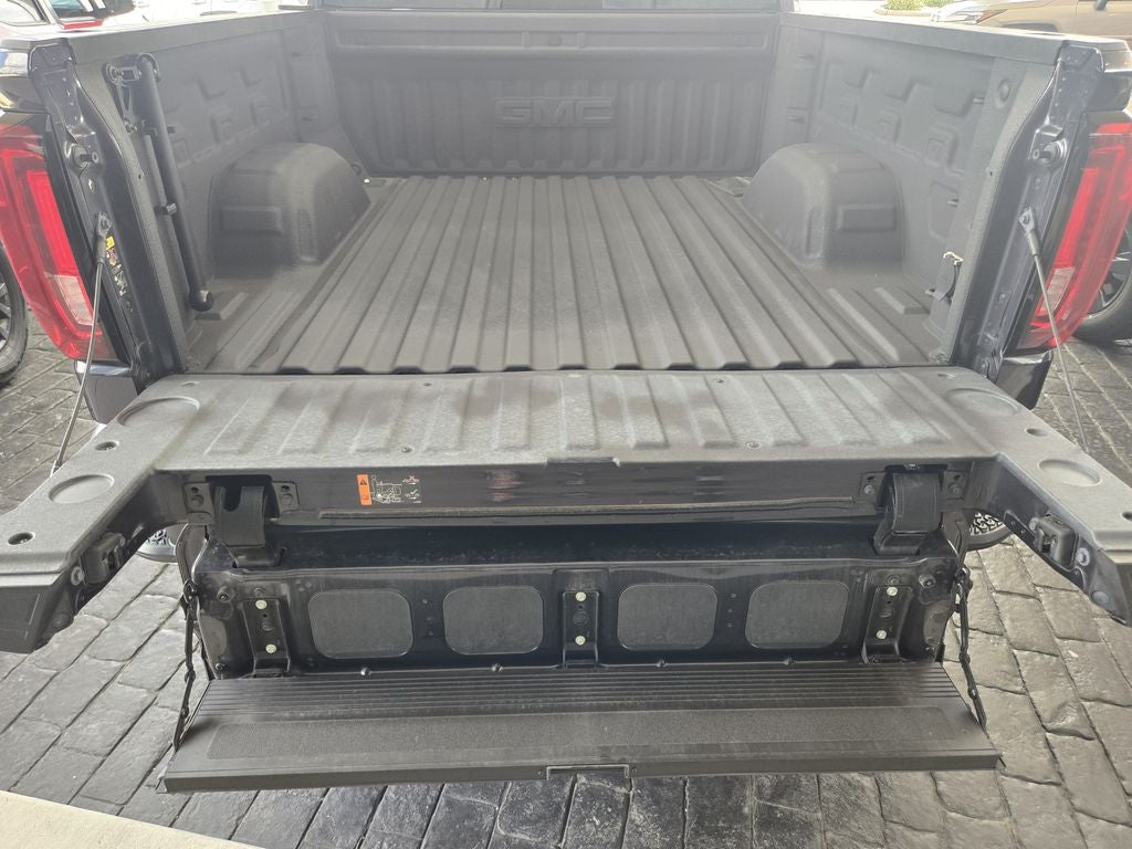 2023 GMC Sierra SLT
