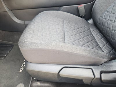 2025 Nissan Kicks MPV SV