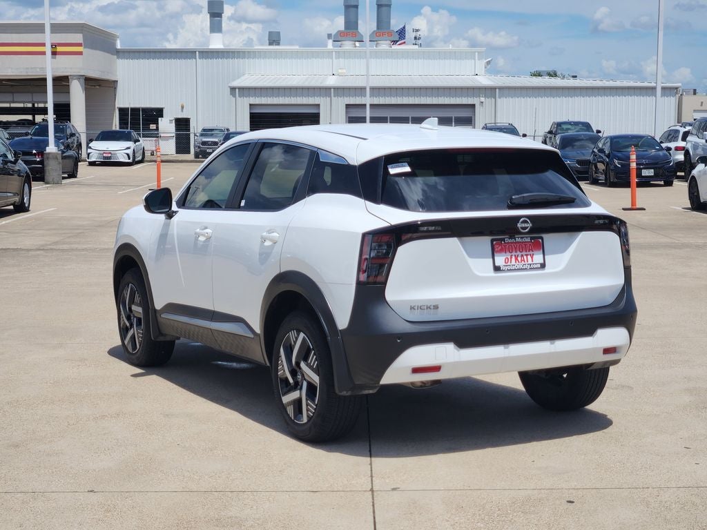 2025 Nissan Kicks MPV SV