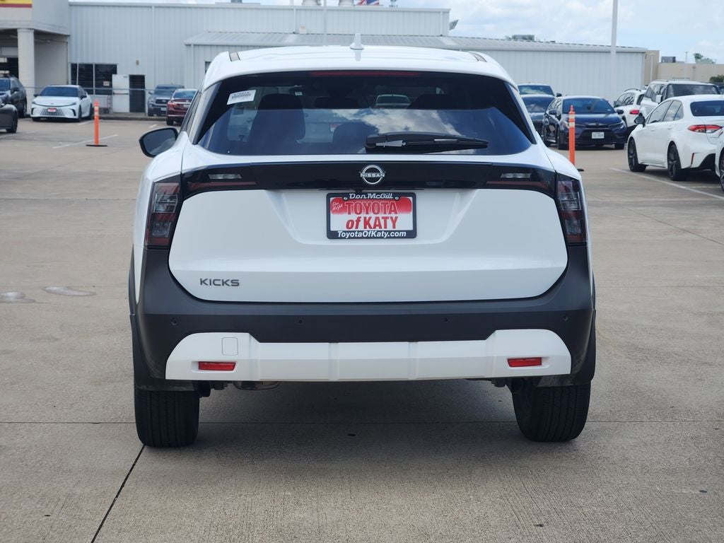 2025 Nissan Kicks MPV SV