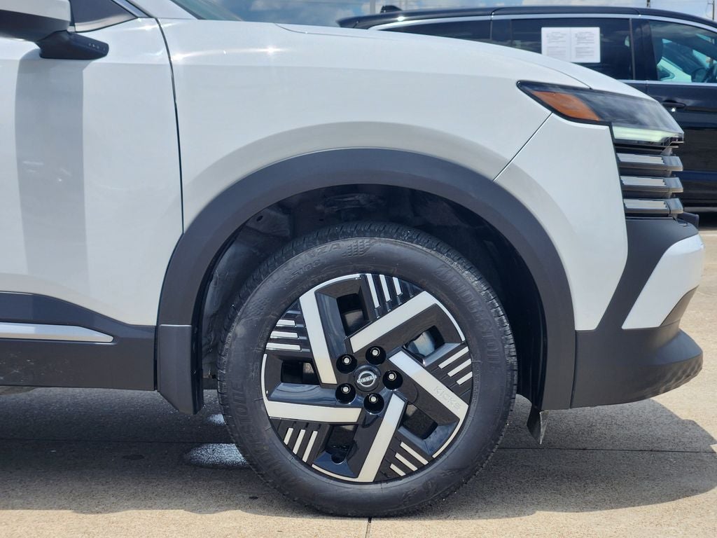 2025 Nissan Kicks MPV SV