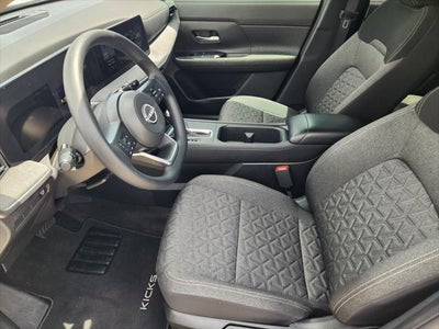 2025 Nissan Kicks MPV SV