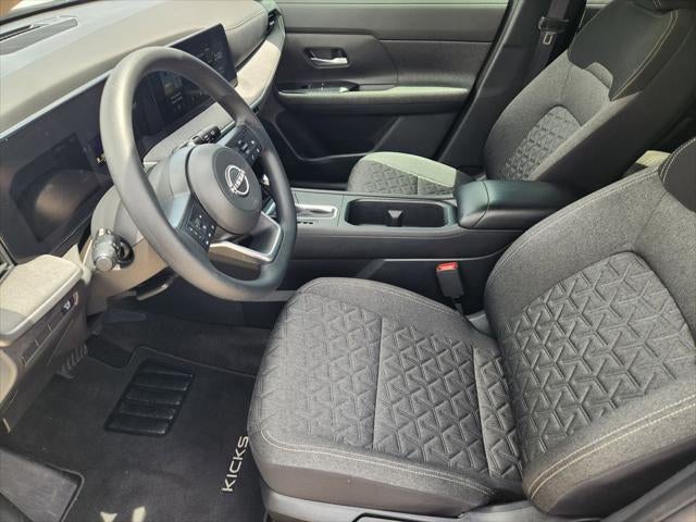 2025 Nissan Kicks MPV SV