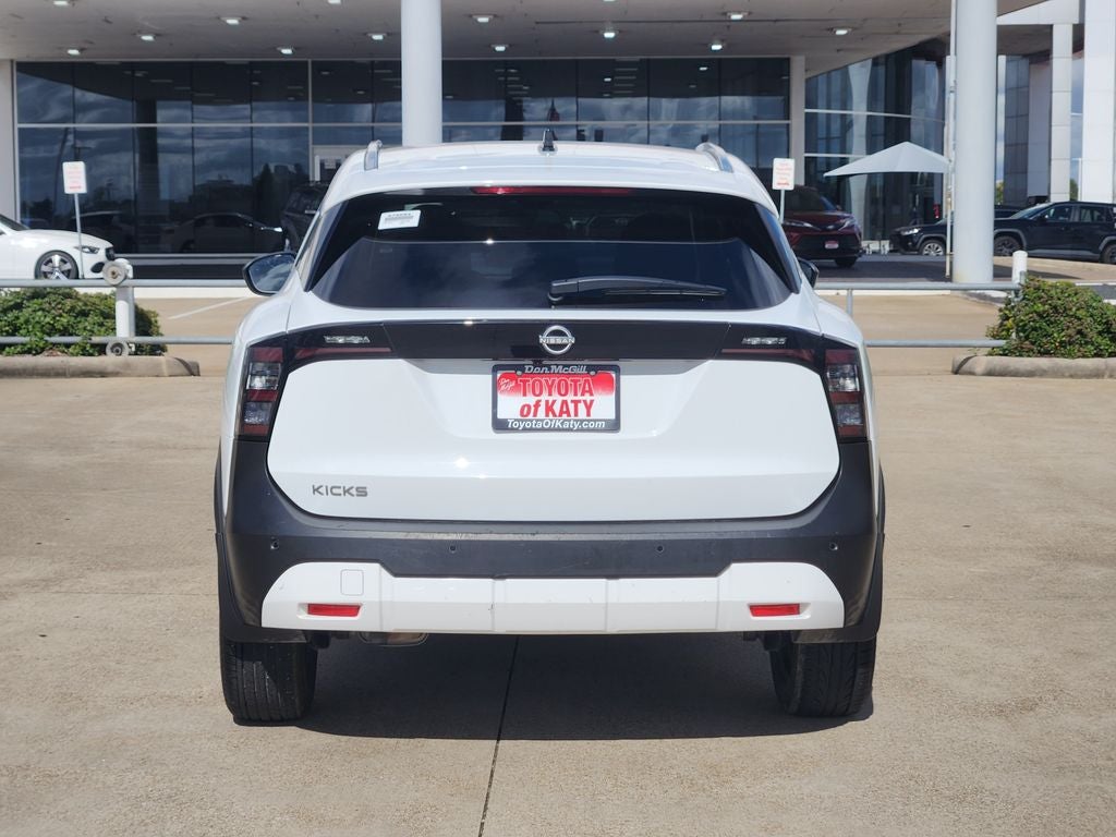 2026 Nissan Kicks MPV SV