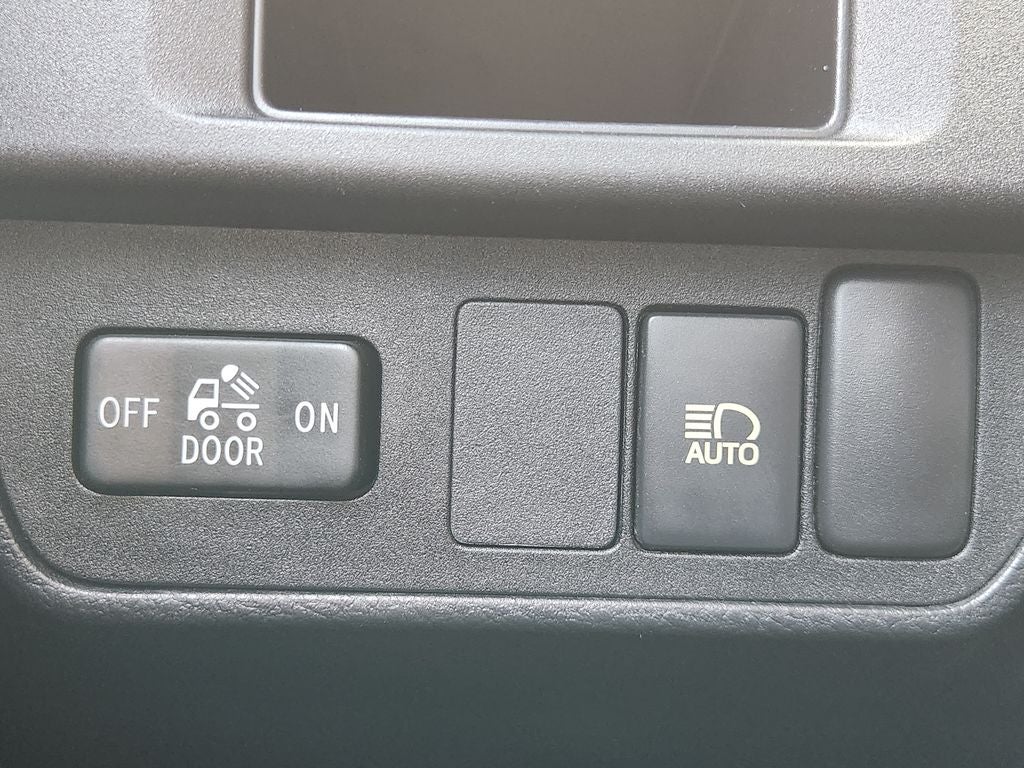 2018 Toyota Tacoma SR V6