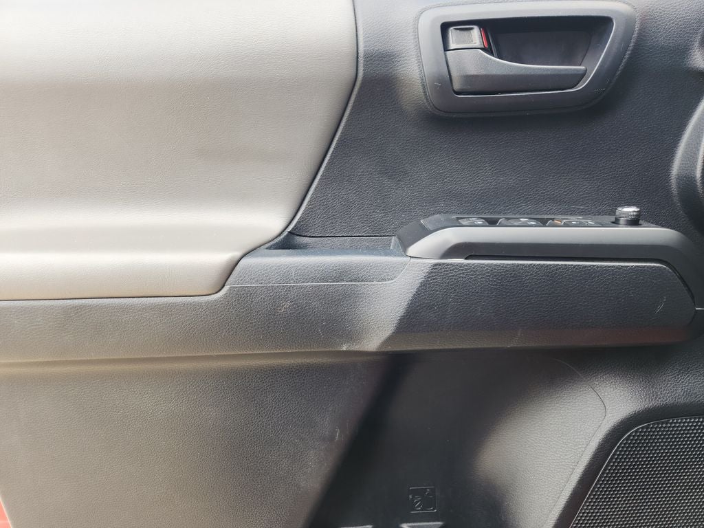 2018 Toyota Tacoma SR V6