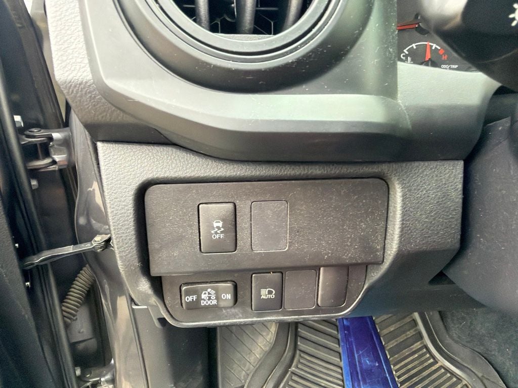 2022 Toyota Tacoma SR